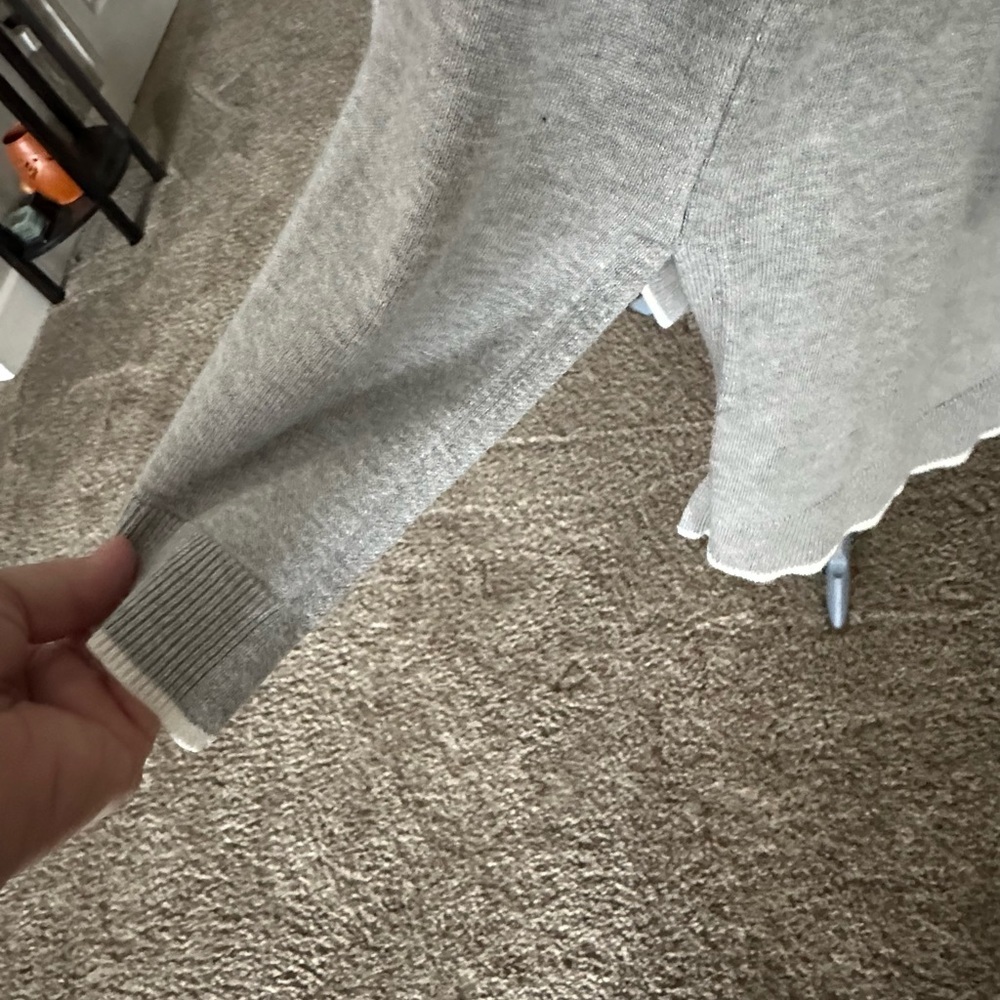 89th & Madison gray with white trim long Cardigan Sweater. Size Large - Picture 3 of 6